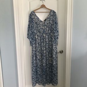 Lane Bryant 18/20 blue floral flutter sleeve dress